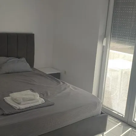 アパート Luxury *